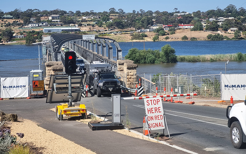 Smart-traffic-light-SAGE-Addinsight-McMahon-Old-Murray-Bridge